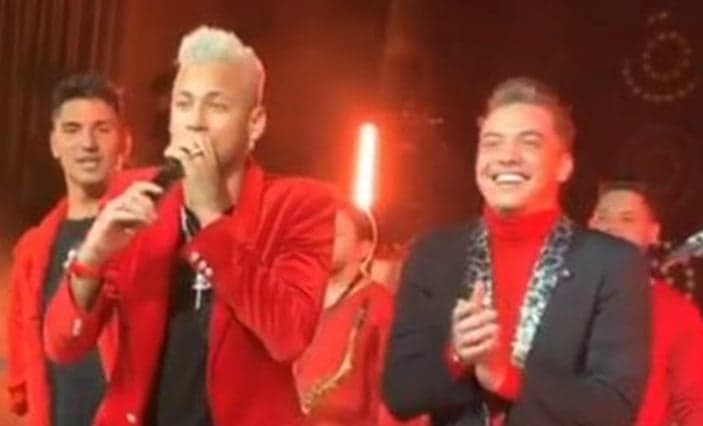 Wesley Safadão abre intimidade e revela como foi cantar na festa de 27 anos do jogador Neymar Jr na França