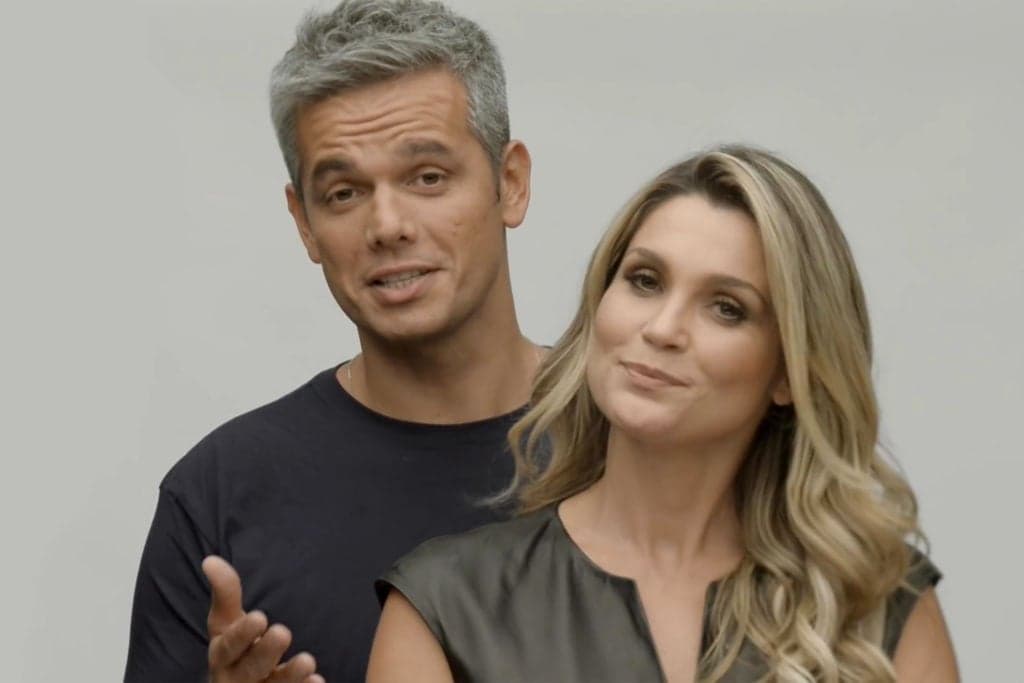 Flávia Alessandra foge do agito do Carnaval e protagoniza momento íntimo com Otaviano Costa