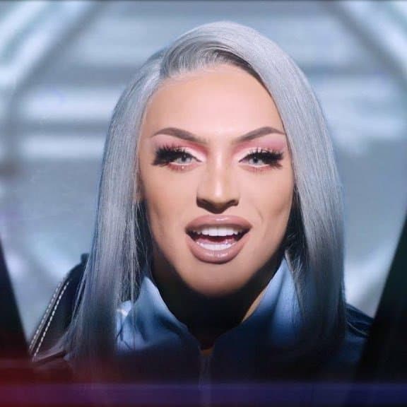 Pabllo Vittar vai longe demais e firma parceira com famosa empresa para lançar clipe de Não Vou Deitar