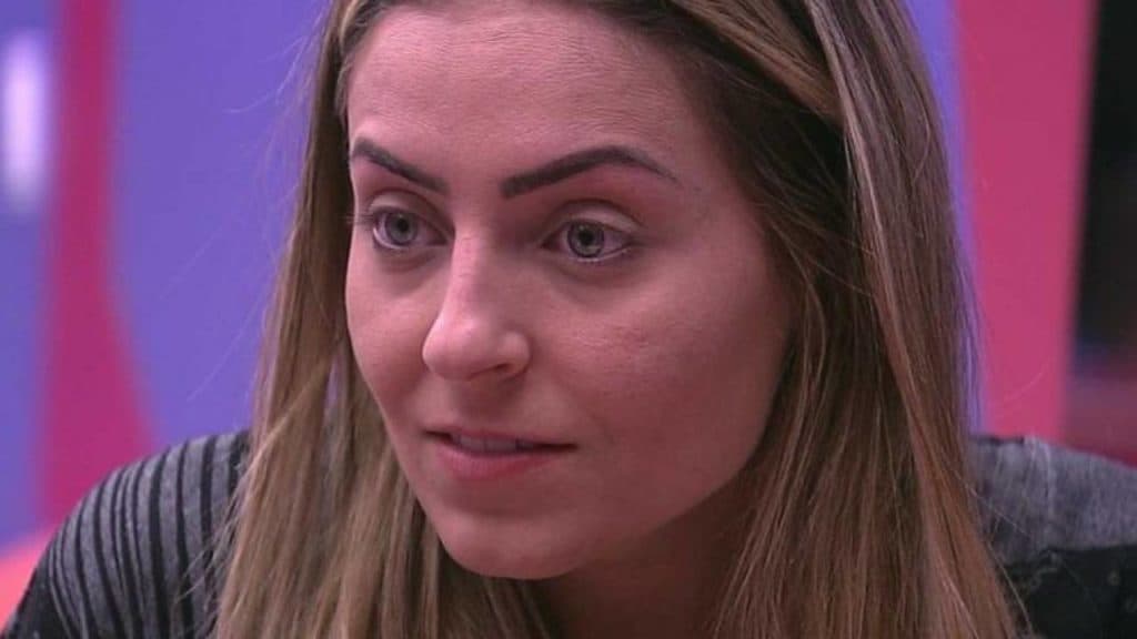 Paula se revolta no BBB19 e insinua que Rodrigo fez "trabalho" contra Maycon na Globo