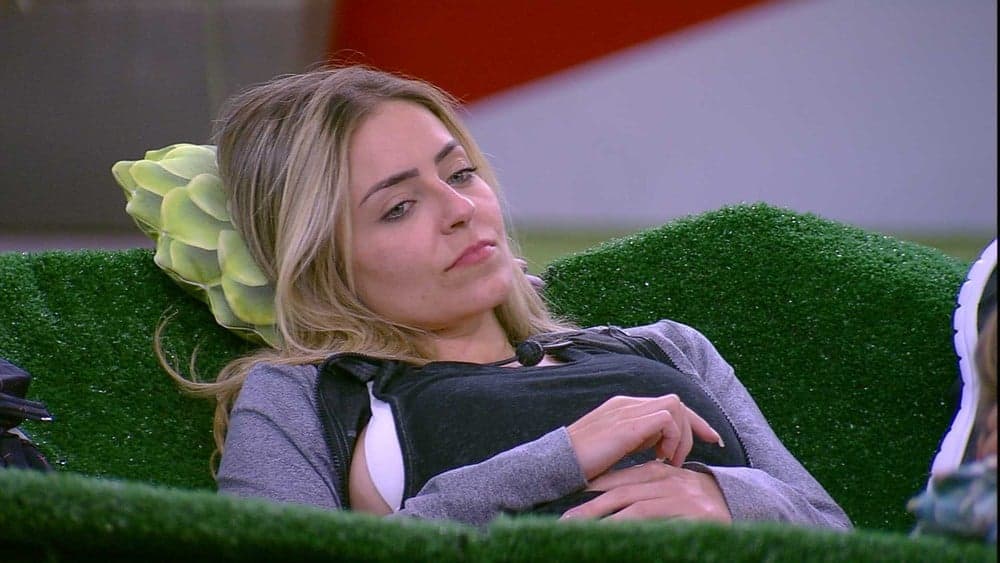 BBB19: Após Prova do Líder, Paula chora e se revolta contra brother: "Não falo com ele nunca mais"