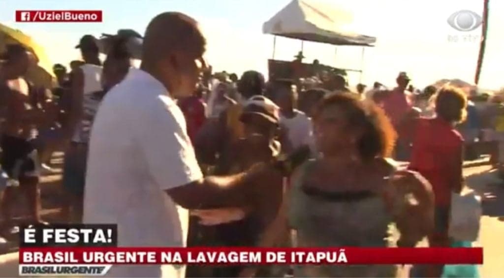 Repórter da Band é assediado ao vivo