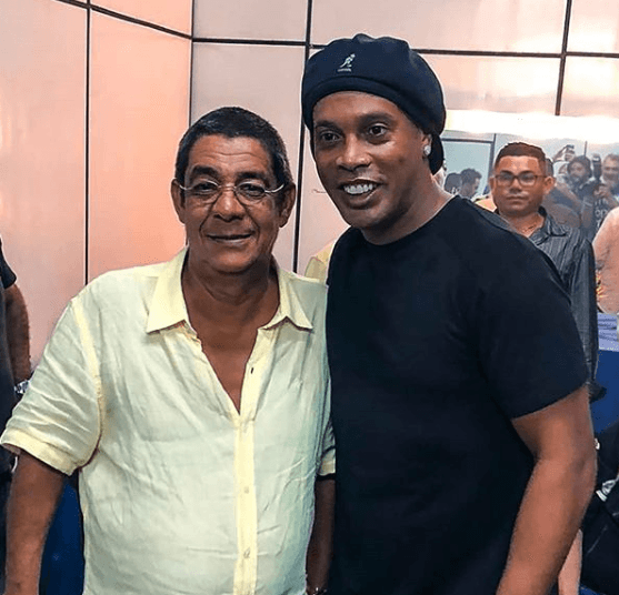 Zeca Pagodinho faz festão para comemorar 60 anos e fala da ausência de Arlindo Cruz e Beth Carvalho