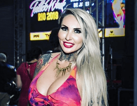 Sabrina Boing Boing apresenta novo namorado gato e ele faz revelação