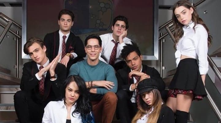 Christian Chávez junto com o elenco principal de Like. (Foto: Divulgação) Christian Chávez junto com o elenco principal de Like. (Foto: Divulgação)