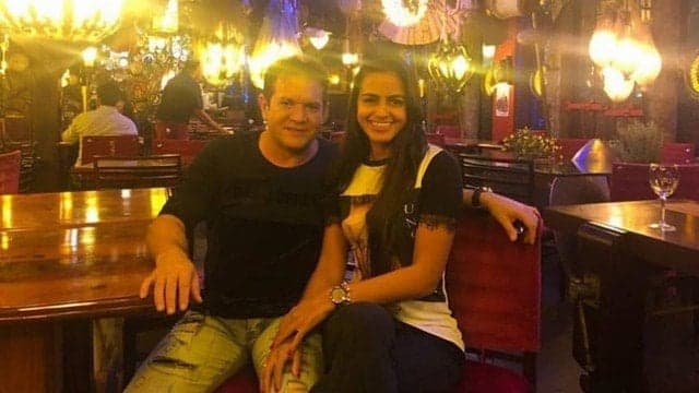 Ximbinha comemora 45 anos de idade com esposa no RJ