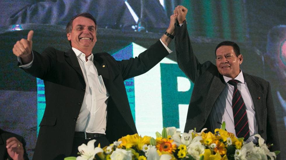 Globo expõe pra todo o Brasil vídeo do vice-presidente Mourão dançando música de Beyoncé e viraliza