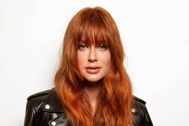Marina Ruy Barbosa se rebela, posta foto íntima e deixa internautas intrigados