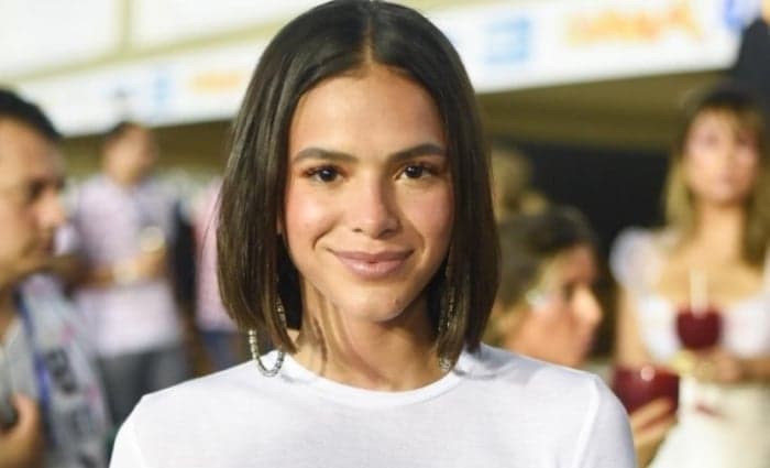 Atriz da Globo, Bruna Marquezine é flagrada por fã em momento "largado" e a vergonha toma conta