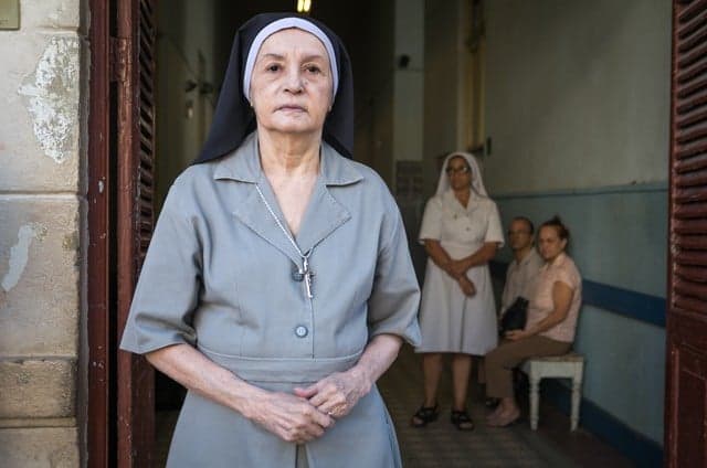 Após trabalho na RecordTV, Joana Fomm volta para a Globo e grava série