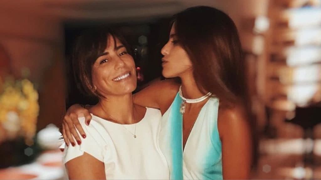 Filha caçula de Glória Pires, Ana Morais posta foto e é comparada com a mãe