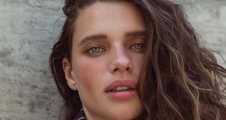 Bruna Linzmeyer aparece 'sem sobrancelha', assusta fãs e faz desabafo
