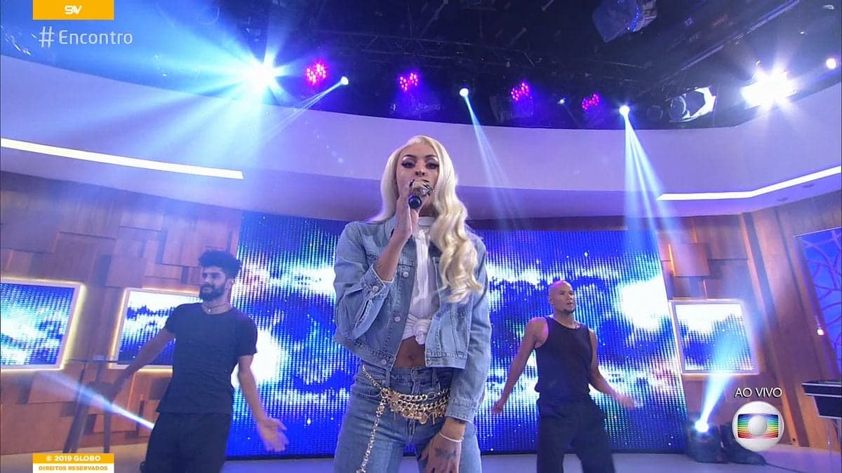 Pabllo Vittar ao vivo na Globo (Foto: Reprodução)