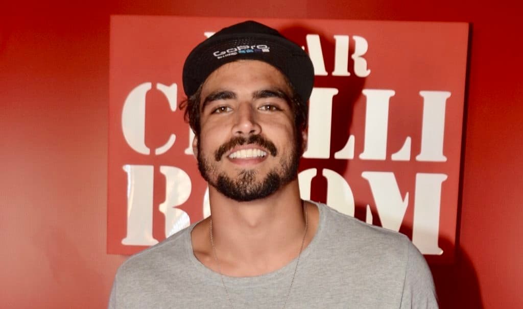 Caio Castro quebra o silêncio sobre ter mostrado as partes íntimas no Carnaval: “Tem que aproveitar"