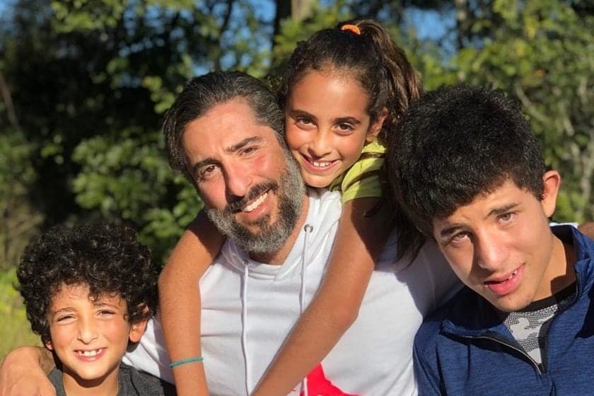 Marcos Mion mostra o filho cantando música de Lady Gaga, se emociona e deixa seguidores impressionados