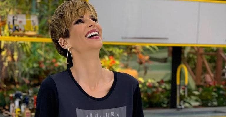 Ana Furtado paga mico ao vivo no Mais Você e web não perdoa