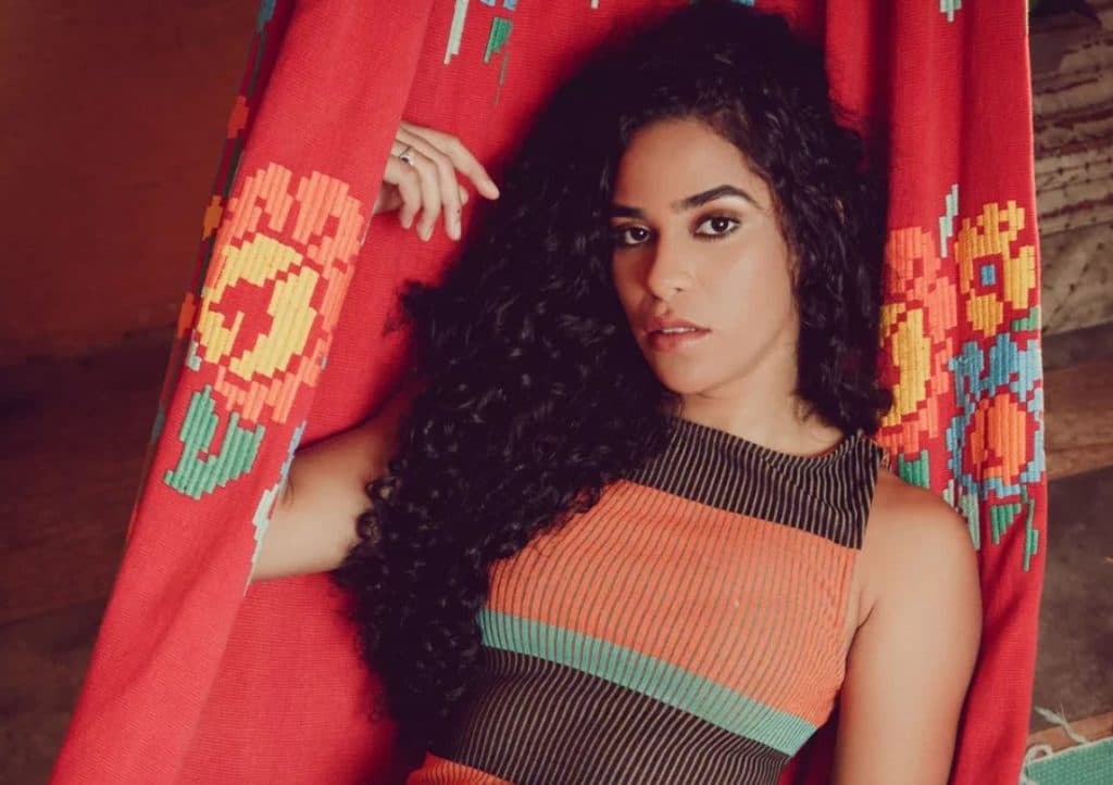 Elana, ex-BBB, é alvo de críticas e dá resposta a altura: “Se eu estou bem, é o que importa”