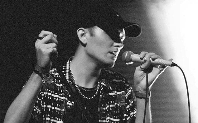 Aos 22 anos, morre cantor famoso e deixa fãs em choque