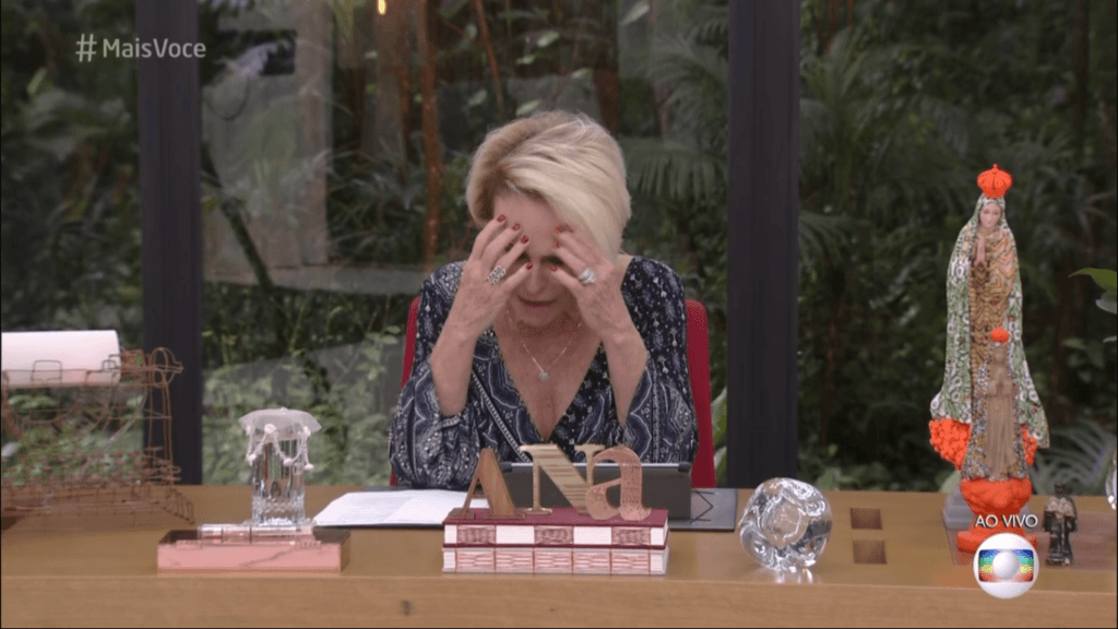 Ana Maria Braga comemora 70 anos, se emociona com homenagem e fala em abandonar o programa