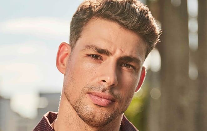 Cauã Reymond é flagrado em momento raro com irmã e beleza da jovem deixa público perplexo