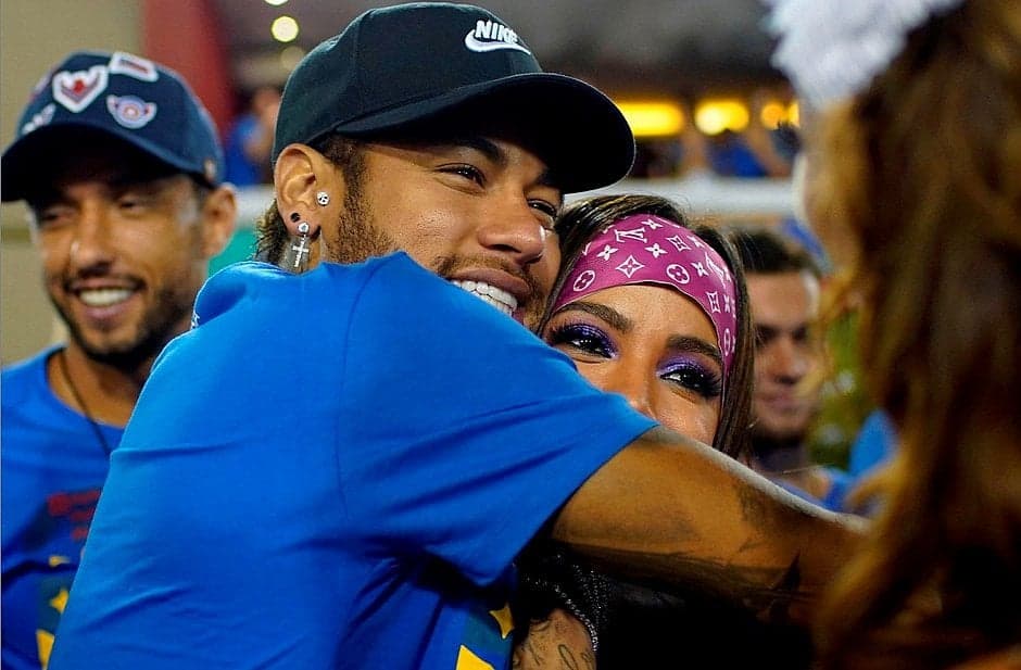 Após causar confusão, David Brazil se manifesta sobre foto de Neymar e Anitta