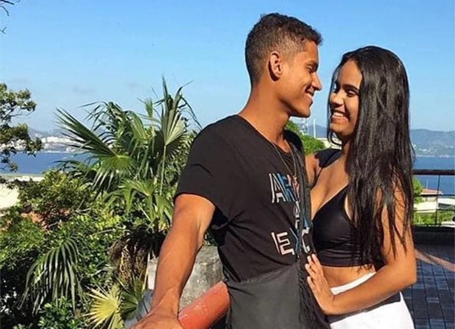 Namorada de Danrley estranha relação com Elana no BBB19 e desconfia do rapaz