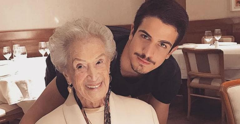 Filho de Claudia Raia, Enzo Celulari chora morte da avó: "Vá com Deus nossa guerreira"