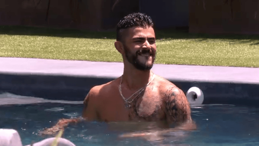 BBB19: Filho de Tereza dispara na piscina do Big Brother - "Galera só me pede nudes"