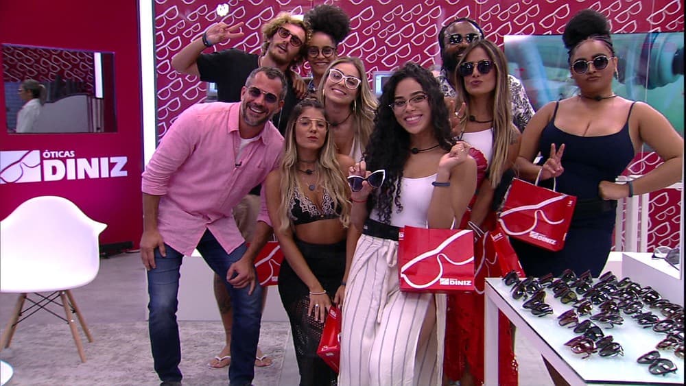 Malvino Salvador no BBB 19 com os participantes