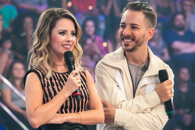Sandy e Junior fazem promoção para fãs os conhecerem pessoalmente; confira como participar