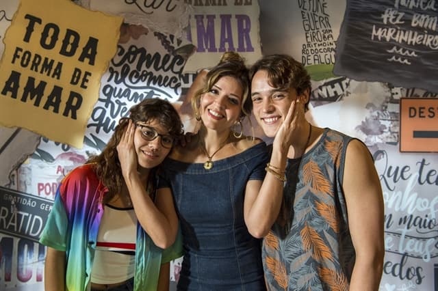 Em Malhação - Toda Forma de Amar, Mariana Santos será mãe viúva que cuida de dois filhos sozinha