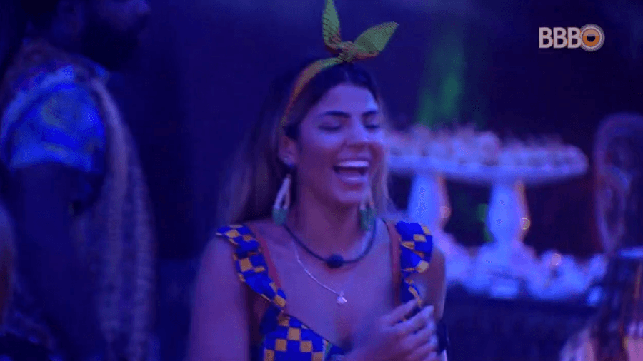 BBB19: Hariany se joga no chão, lambe o suor da cantora IZA e revela o que sentiu