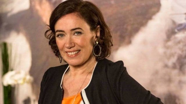 O Sétimo Guardião: Valentina descobre que Murilo é León e confronta o amante