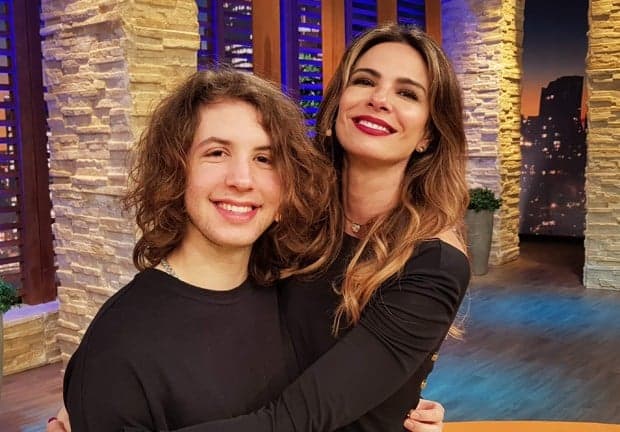 Luciana Gimenez ostenta vida de luxo e gera polêmica com tratamento do filho: "Estranho"