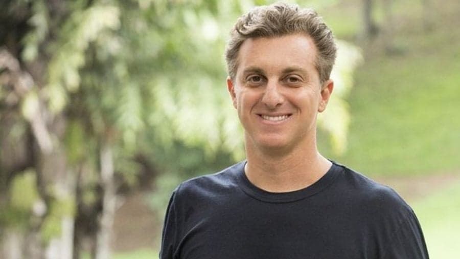 Luciano Huck cita Lady Gaga de forma inusitada e emociona com desabafo