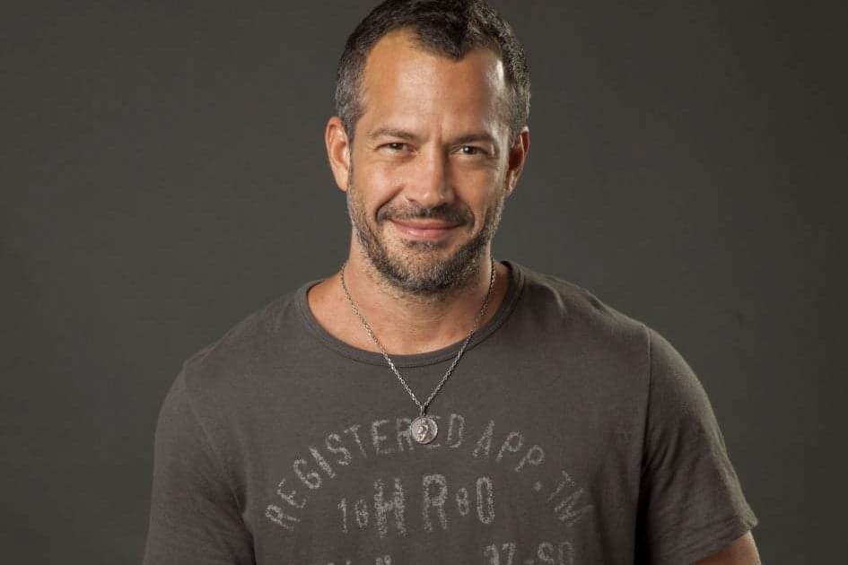 Malvino Salvador voltará em cena na Globo com personagem gay enrustido em A Dona do Pedaço