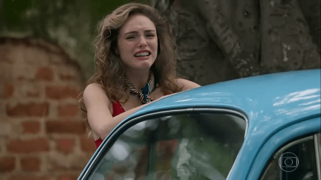 Isabelle Drummond radicaliza no visual, surge completamente diferente e choca fãs