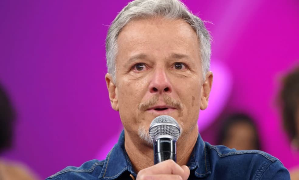 Emocionado, Marcello Novaes diz que sofreu preconceito quando decidiu ser ator