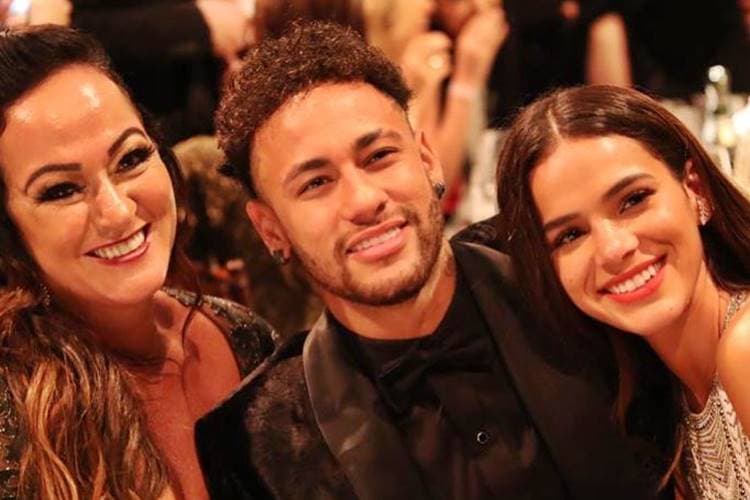 Mãe de Neymar se pronuncia sobre affair do filho e Anitta e sai em defesa de Bruna Marquezine