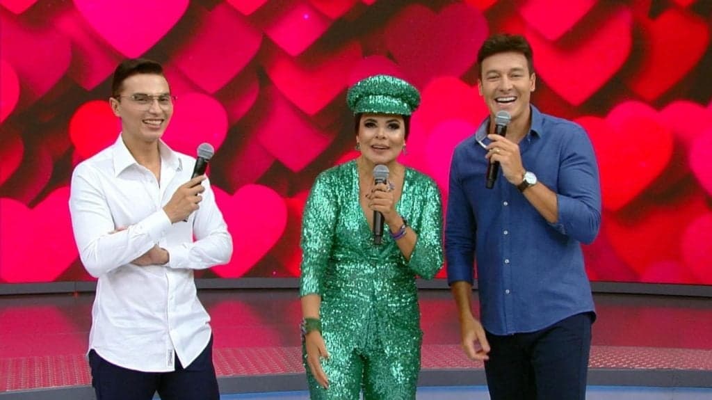 Fora do ar no SBT, Mara Maravilha faz sucesso na Record no Hora do Faro