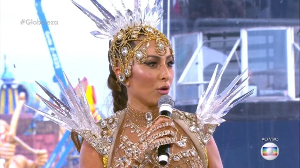Com ida a Globo e tratamento de estrela, Sabrina Sato pode deixar a Record
