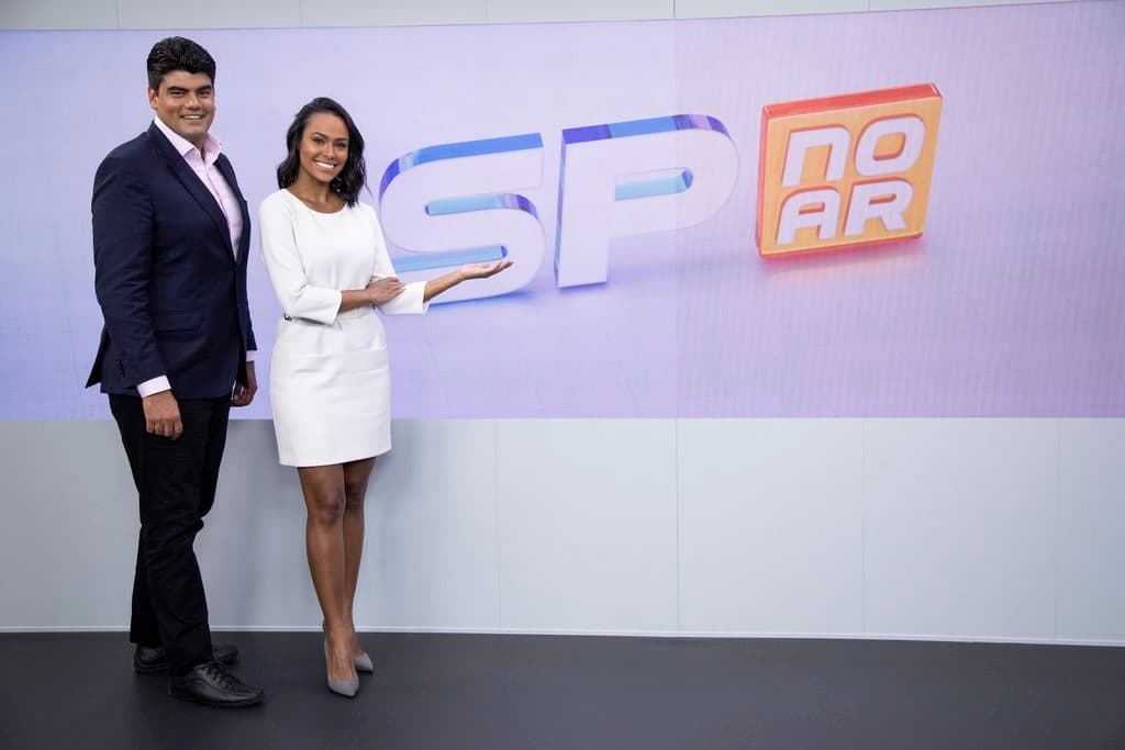 Cercado de expectativas, André Azeredo estreia nessa segunda (25) no SP no Ar