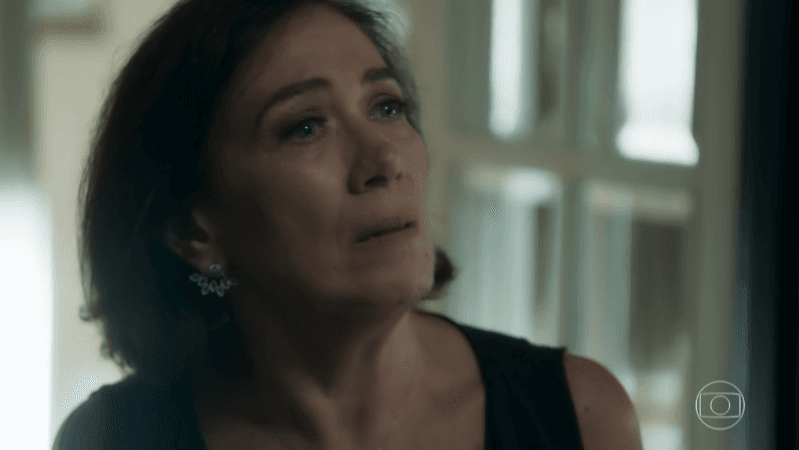 O Sétimo Guardião: Valentina perde tudo e vai parar na rua da amargura