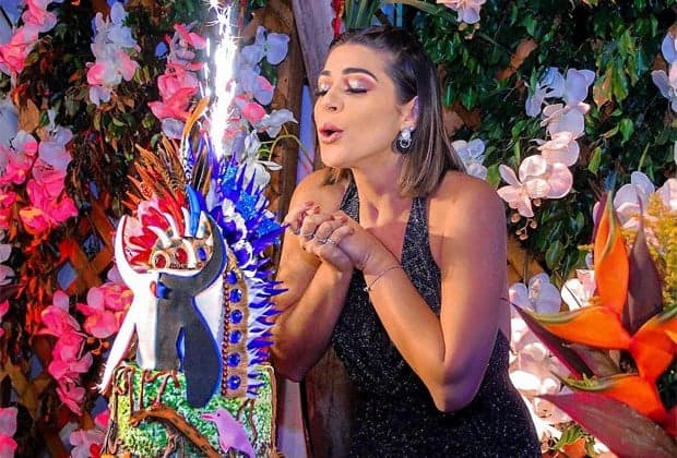 Ex-BBB Vivian Amorim ganha festa temática surpresa de aniversário e dispara: "Já quero que chegue meu aniversário de novo"