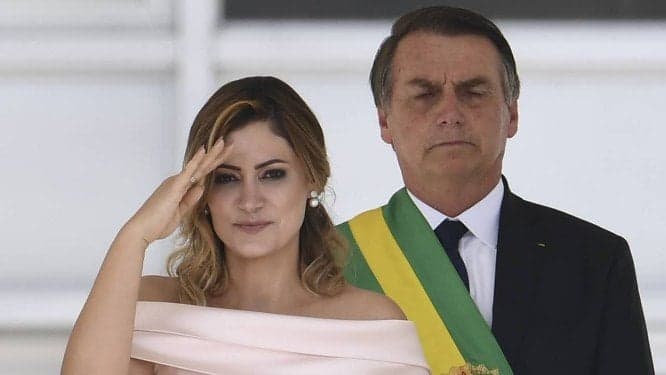 Michelle Bolsonaro toma atitude surpreendente e deixa internautas em choque