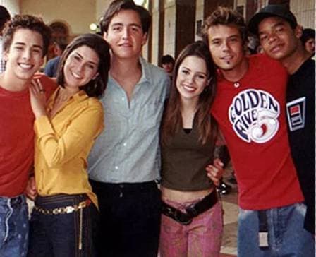 Com volta de Sandy & Junior, Fernanda Paes Leme abre o jogo sobre com quem perdeu a virgindade do seriado e choca