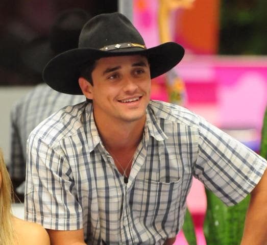 Campeão do BBB12, Fael Cordeiro anuncia nascimento da primeira filha; veja