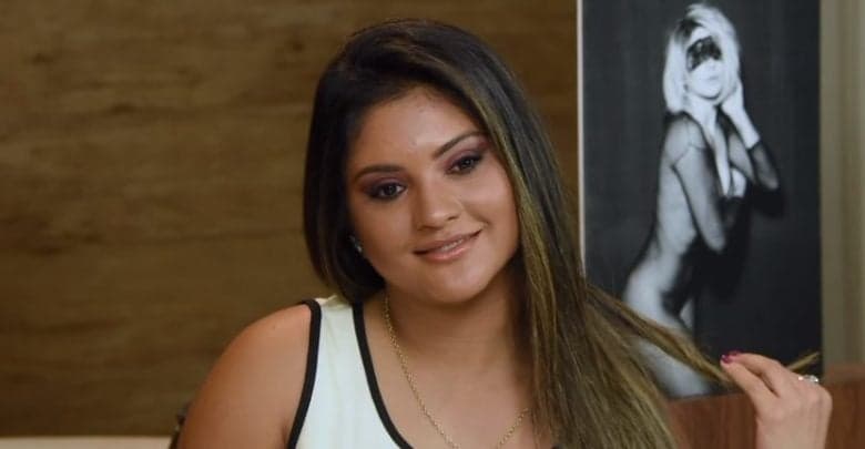 Mileide Mihaile é flagrada agarrada com cantor comprometido e toda verdade vem à tona