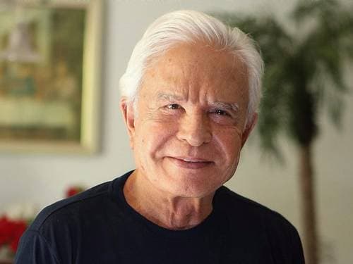 Aos 91 anos, Cid Moreira revela que por causa de Jornal Nacional, bandido envenenou membro da sua família