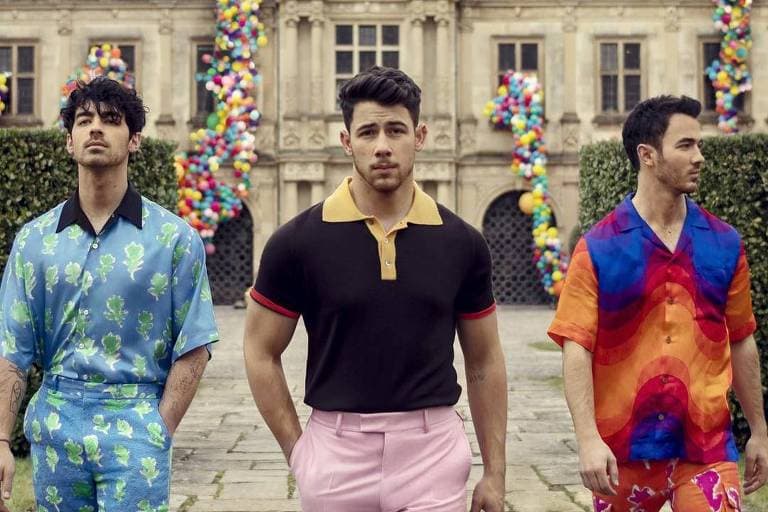 Jonas Brothers divulga clipe de nova música; confira